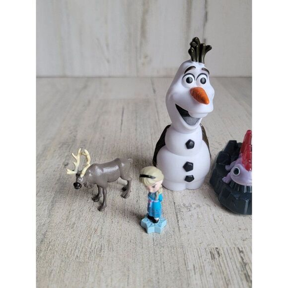 Elsa toddler sven Olaf variety playset salamander toy figure - Picture 2 of 6